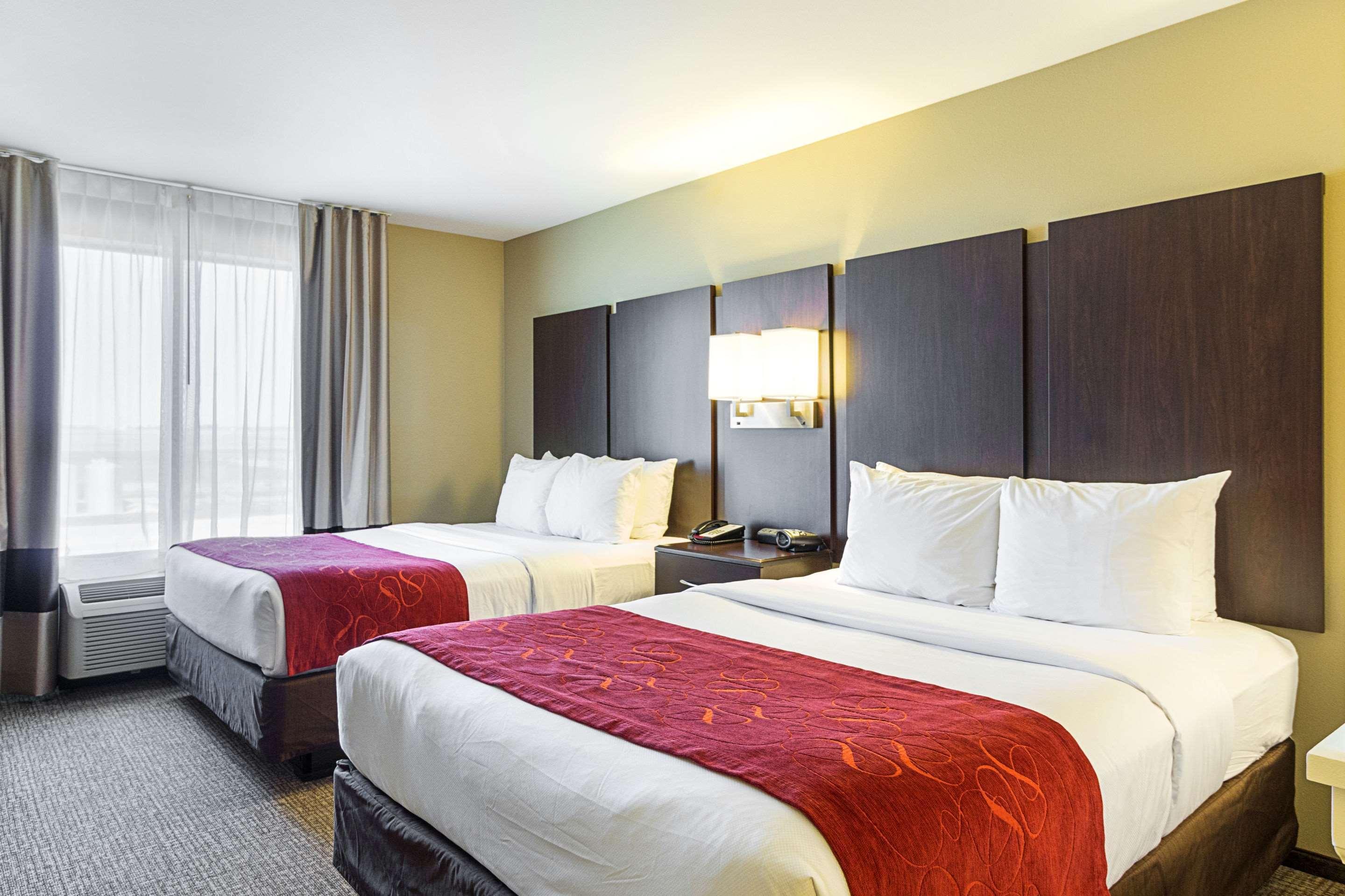 Comfort Suites & Conference Center Worthington Kültér fotó