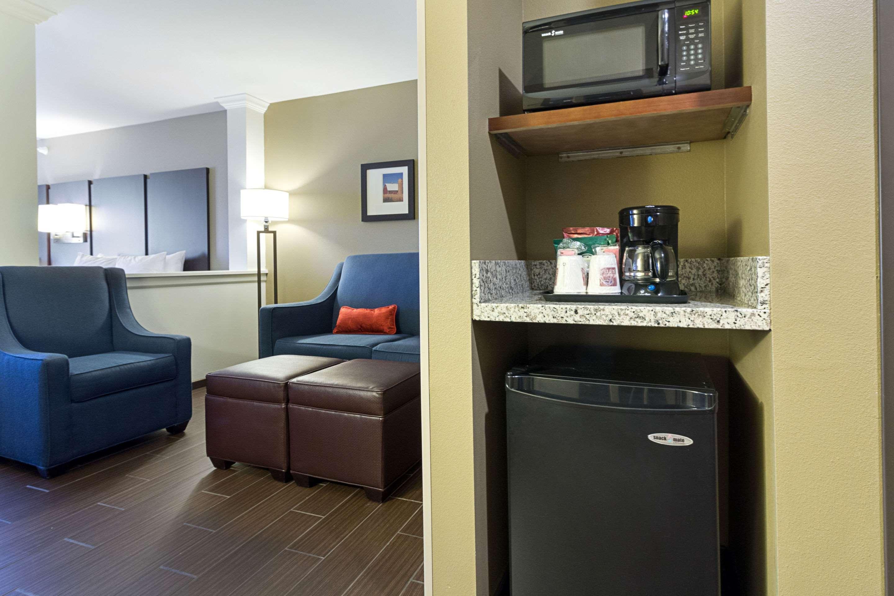 Comfort Suites & Conference Center Worthington Kültér fotó