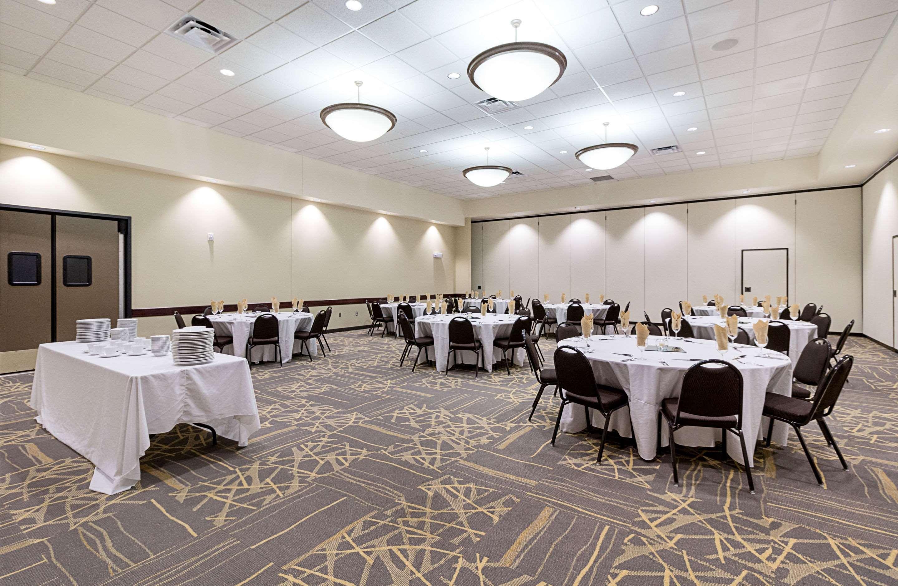 Comfort Suites & Conference Center Worthington Kültér fotó