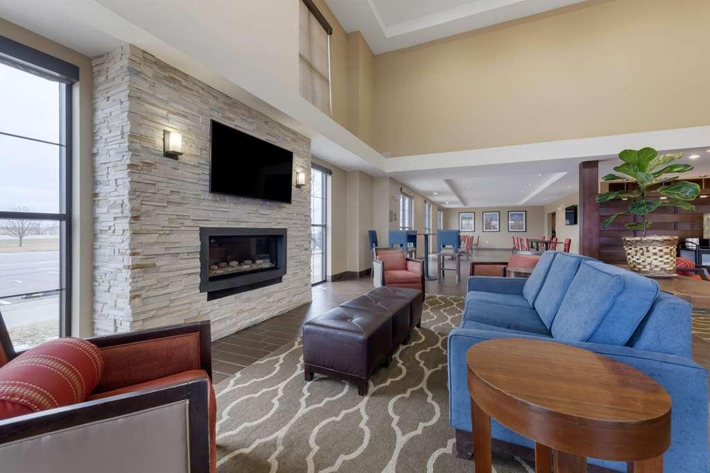 Comfort Suites & Conference Center Worthington Beltér fotó